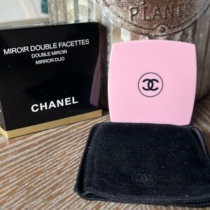 New Chanel mirror . Double sided , pink.